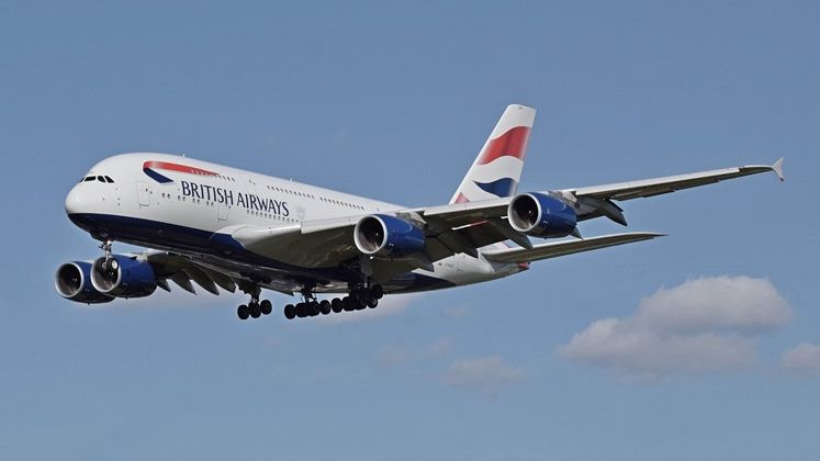 Pasagerii British Airways se confrunta cu intarzieri considerabile dupa prabusirea sistemului de check-in