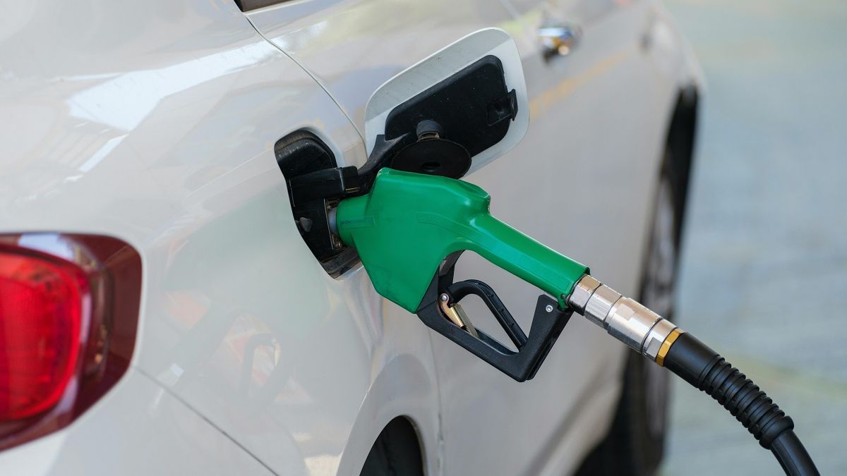 Consultant economic: Expirarea plafonării accizei la carburanţi va amplifica presiunile inflaţioniste