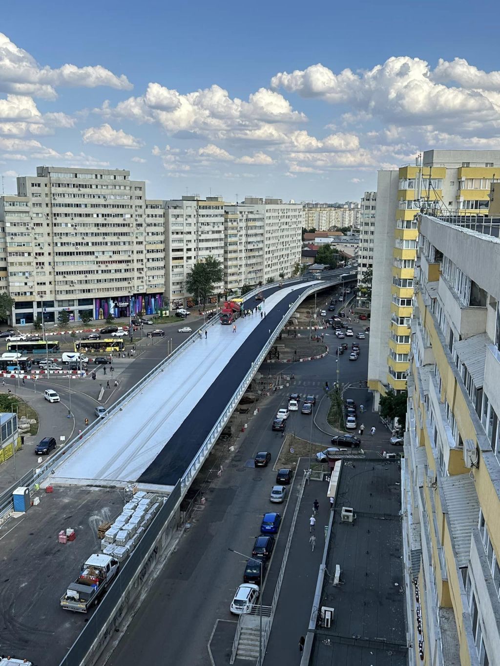 A început asfaltarea Pasajului Doamna Ghica. Când se va putea circula pe el - Imagine 9