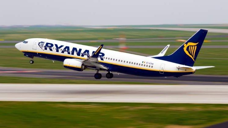 Ryanair vinde bilete mai ieftine cu 20%: unde poti sa zbori cu 10-20 euro
