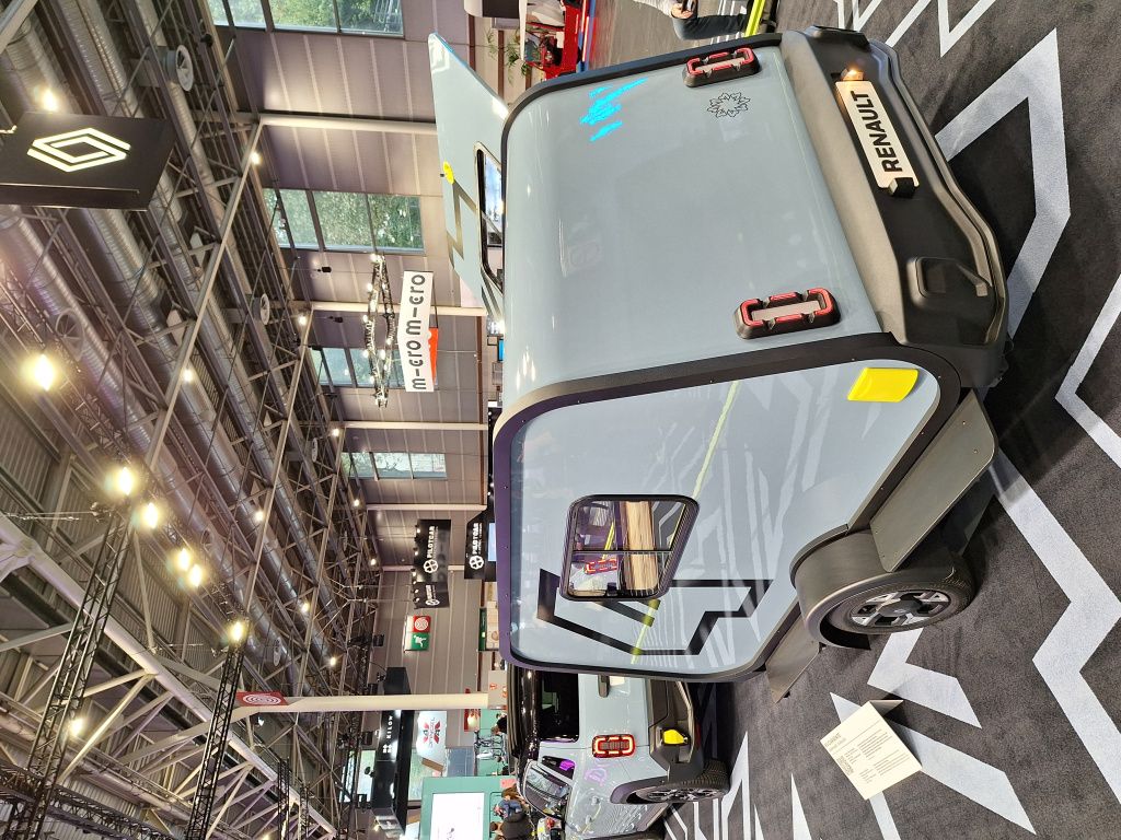 GALERIE FOTO | Noul Renault 4 E-Tech Electric a fost lansat la Paris. Cum arată, cât costă și ce - Imagine 32