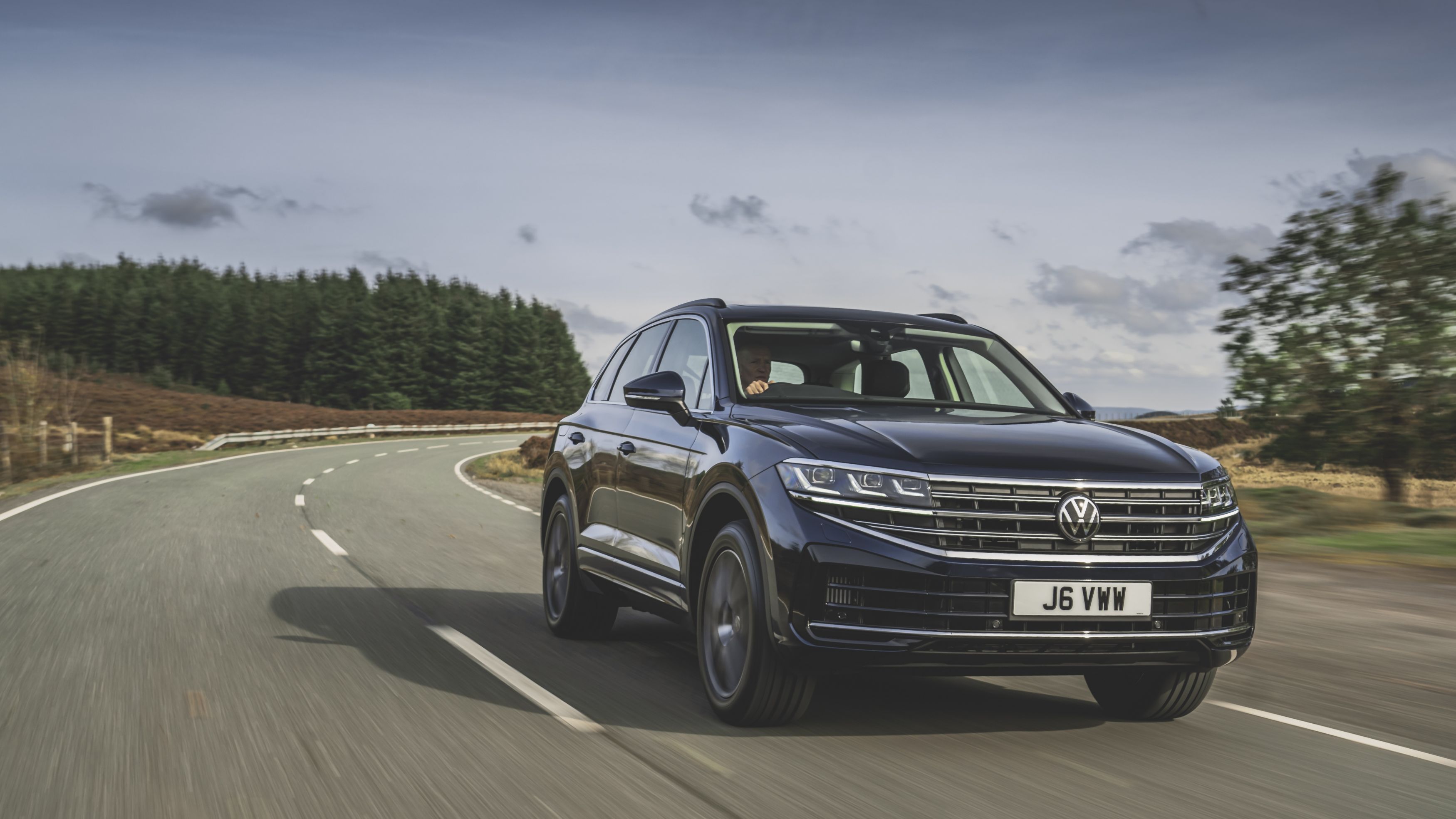 Volkswagen, schimbări în gamă ca urmare a scăderii interesului pentru mașini electrice. Care este salvarea pentru germani