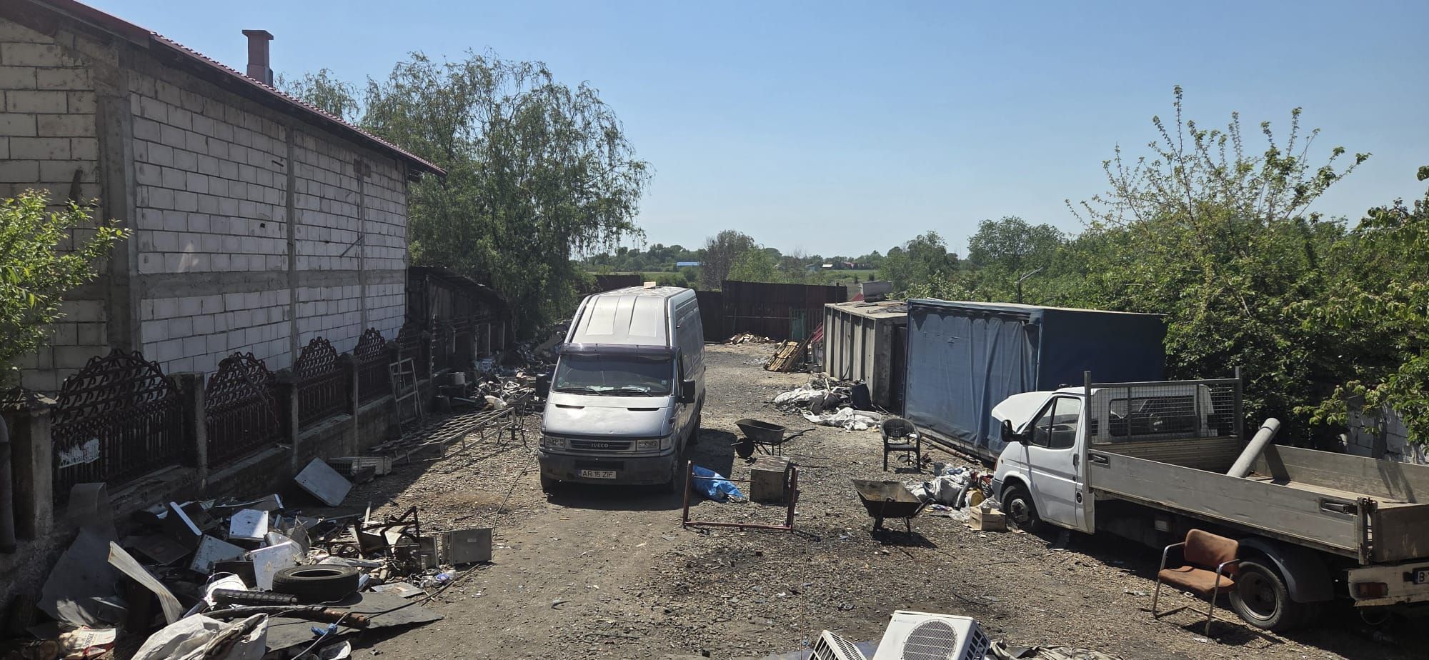 [FOTO] Zeci de tone de deșeuri confiscate la Sintești-Jilava. Buzoianu: ”Vorbim despre un fenomen complex care cere acțiune” - Poza 9