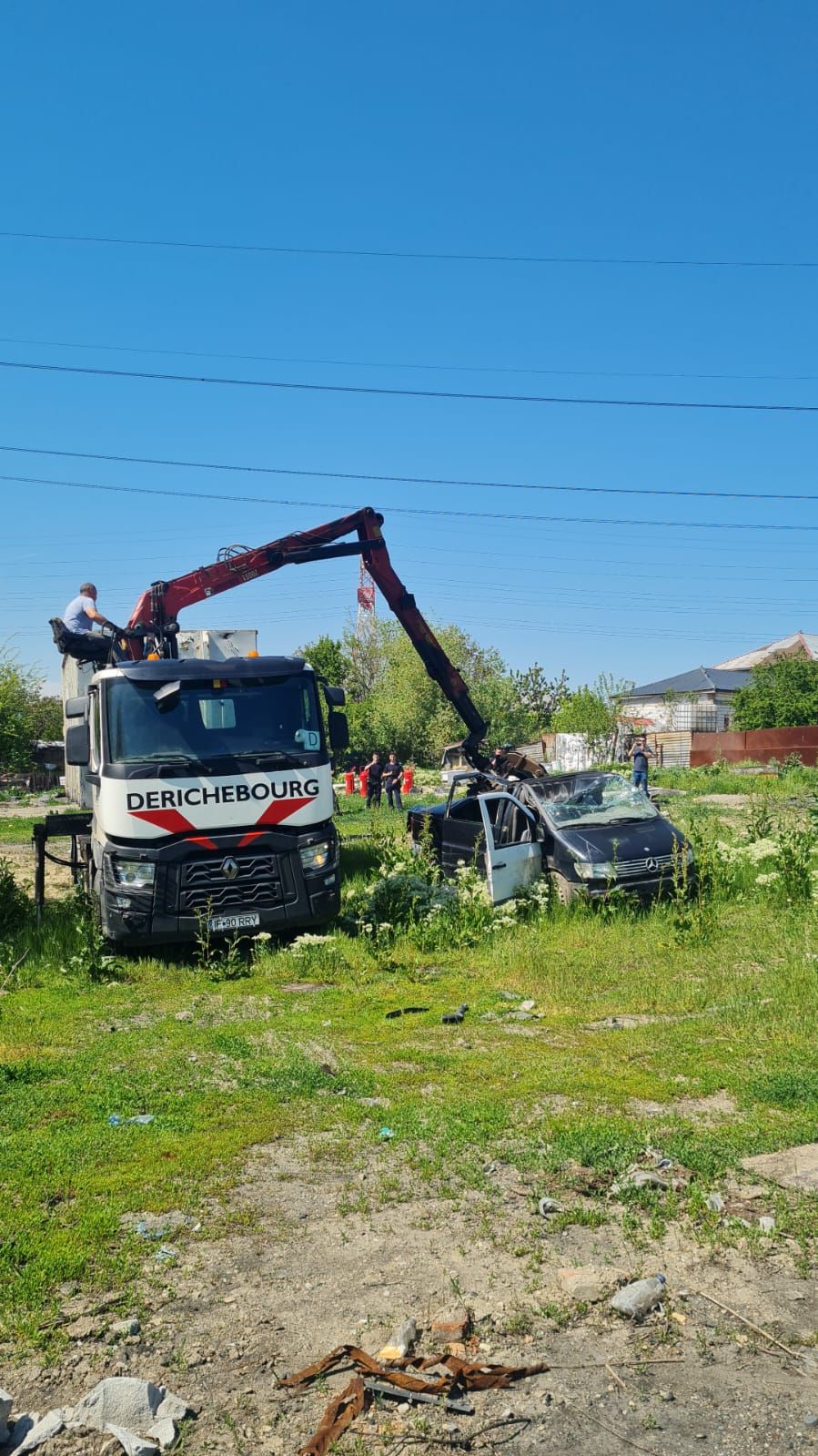 [FOTO] Zeci de tone de deșeuri confiscate la Sintești-Jilava. Buzoianu: ”Vorbim despre un fenomen complex care cere acțiune” - Poza 1