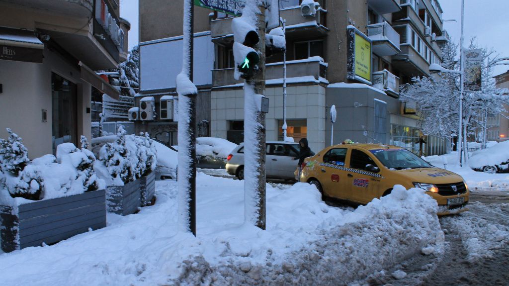 ANM emite noi alerte de ninsori. Jumătate de țară este sub cod galben și portocaliu