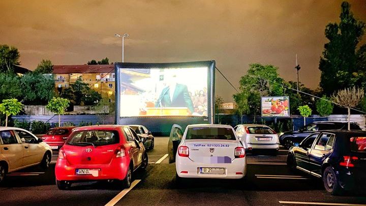 Festivalul de filme drive-in din parcările magazinelor Kaufland ajunge pe litoral din acest weekend