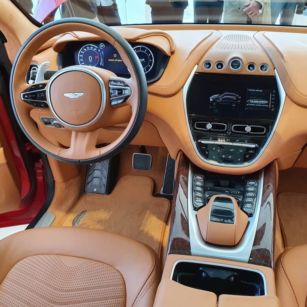 Aston Martin DBX - Imagine 9