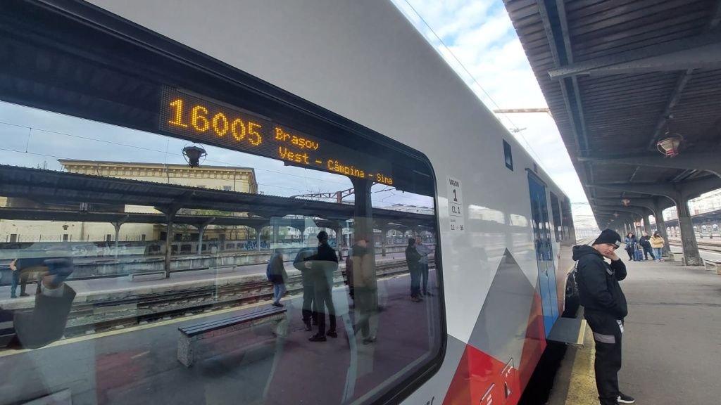 GALERIE FOTO | Primul tren electric cumpărat de România în 40 de ani, gata de prima călătorie - Imagine 11