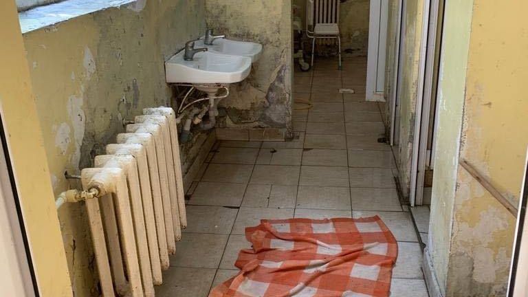 FOTO Imagini deplorabile din Sectia de Psihiatrie din Constanta. Ce s-ar putea intampla cu pacientii de acolo