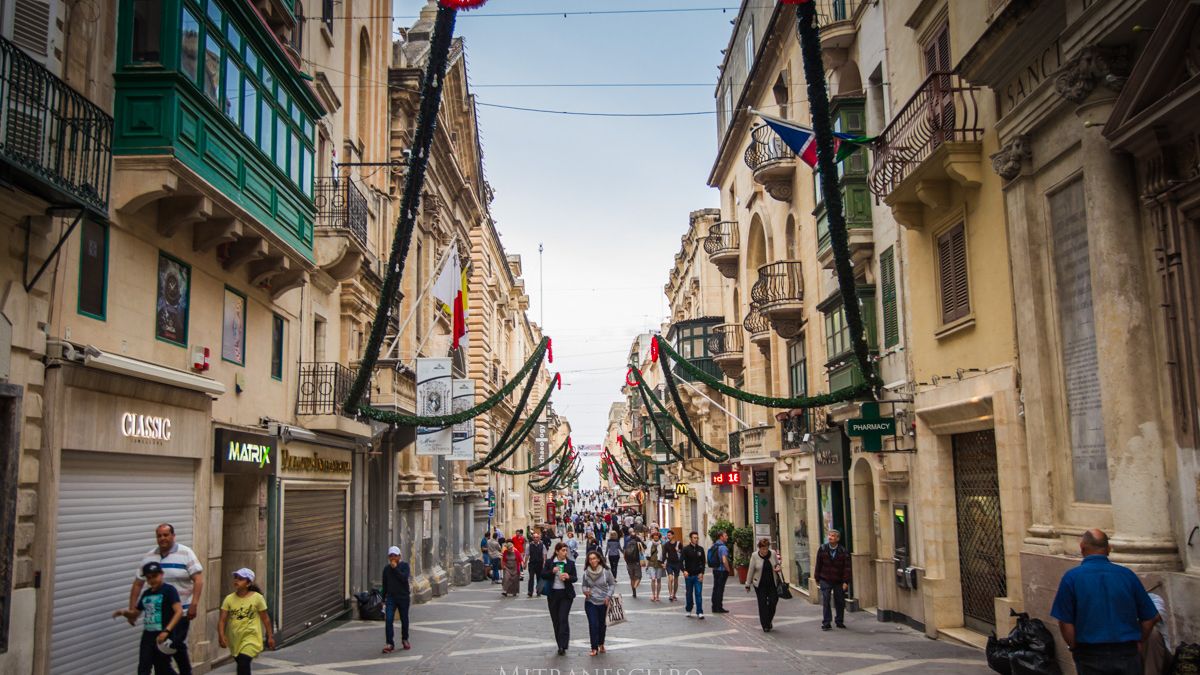 Cu un salariu minim pe economie poți face Revelionul 2023 în Malta, țara artificiilor spectaculoase