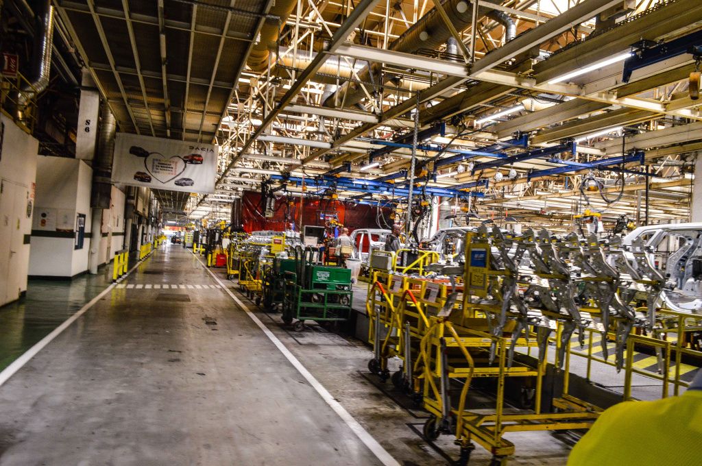 [FOTO] Cum arată fabrica Dacia Mioveni, "žcasa" lui Bigster în care s-au investit 340 mil. euro - Imagine 17