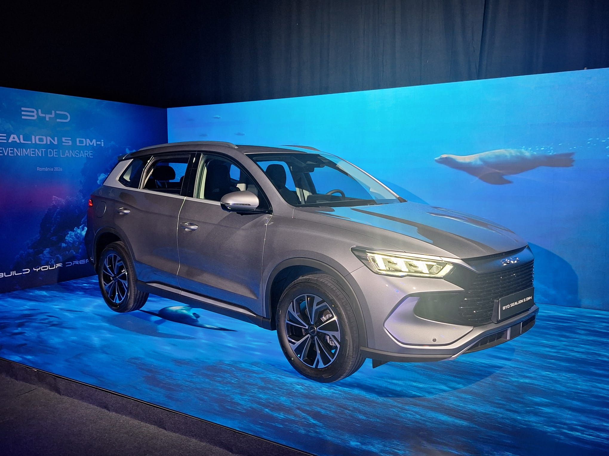 FOTO | BYD aduce în România noul Sealion 5, SUV mai mare și mai ieftin decât Dacia Bigster - Poza 1