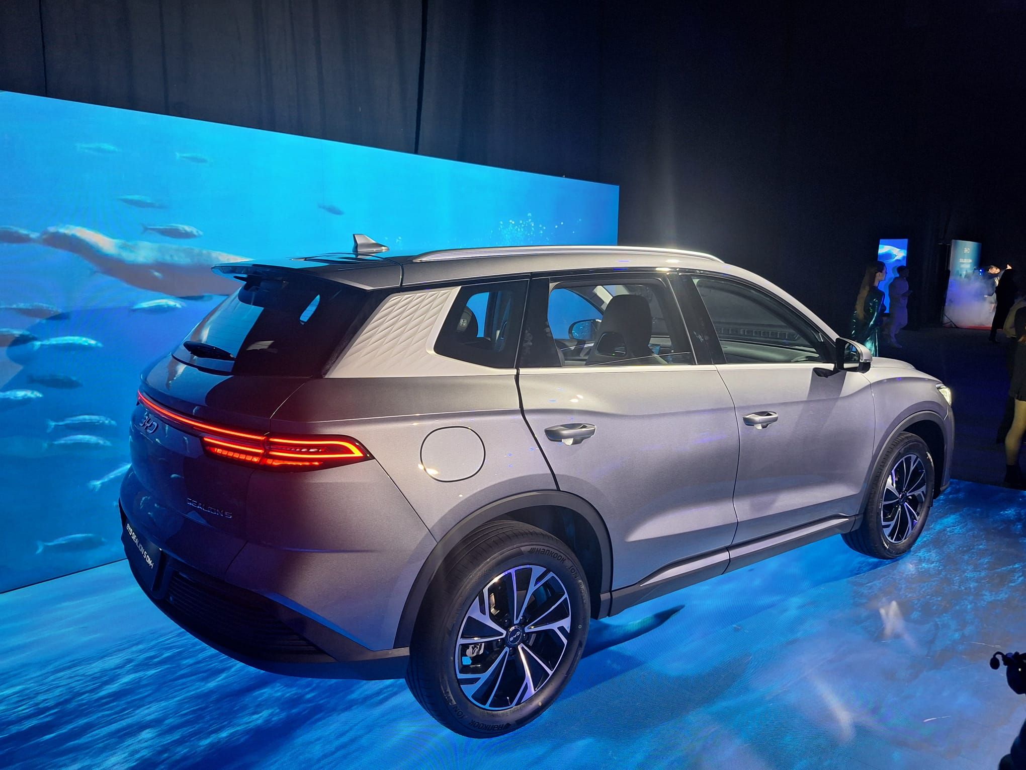 FOTO | BYD aduce în România noul Sealion 5, SUV mai mare și mai ieftin decât Dacia Bigster - Poza 3