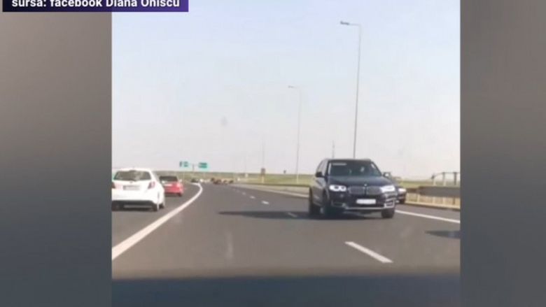 VIDEO. Mașini filmate în timp ce merg pe contrasens pe Autostrada Soarelui
