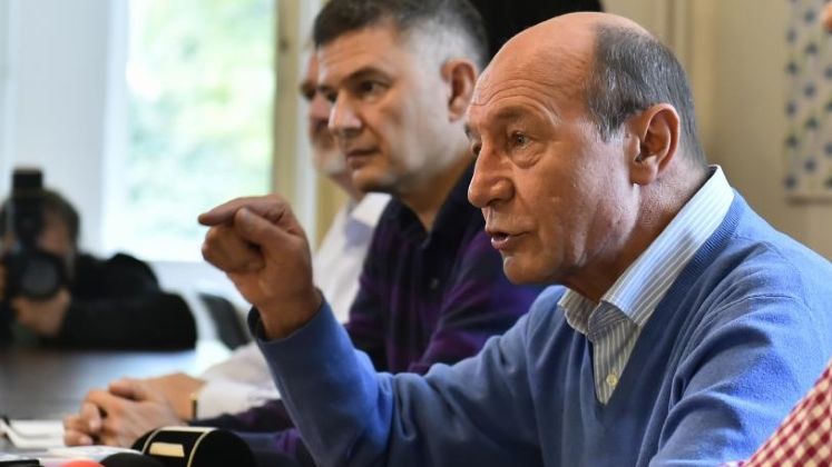 Traian Basescu: Daca eram presedinte, il faceam pe Liviu Dragnea afis