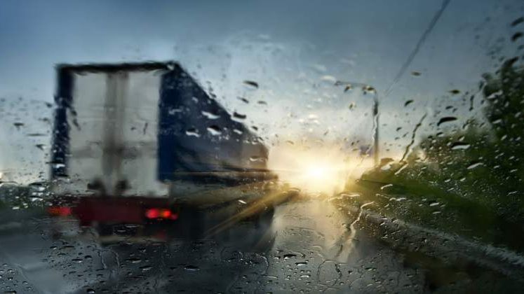 Ploi si vijelii in aproape toata tara, de luni pana miercuri