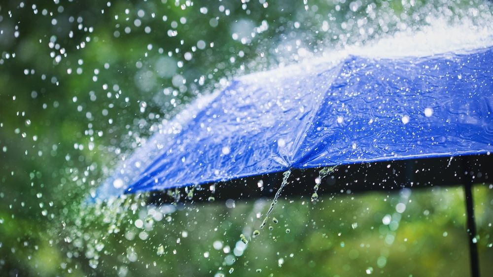 ANM prelungește avertizările meteo: Cod galben de furtuni, vijelii și vânt puternic în mai multe zone din țară