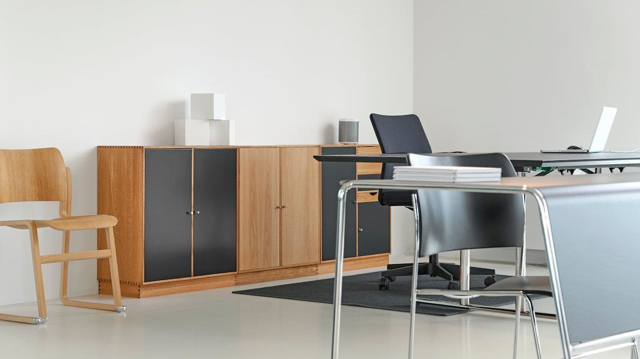 Birouri fără haos, doar curățenie: Soluțiile BucPrest pentru medii de lucru impecabile