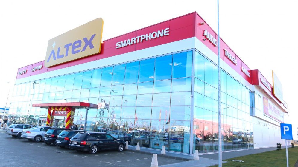 Mai mult Altex de Paște: retailerul prelungește programul magazinelor, în Joia și Vinerea Mare