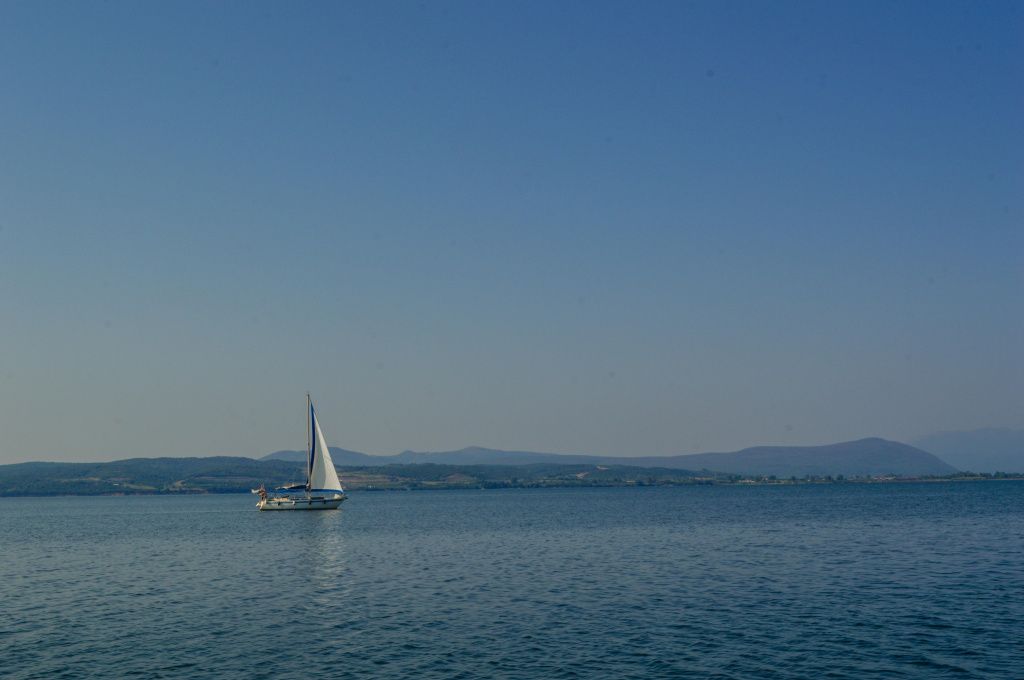 Gustările - sub forma fructelor de mare - sunt incluse în astfel de croaziere de jumătate de zi.
