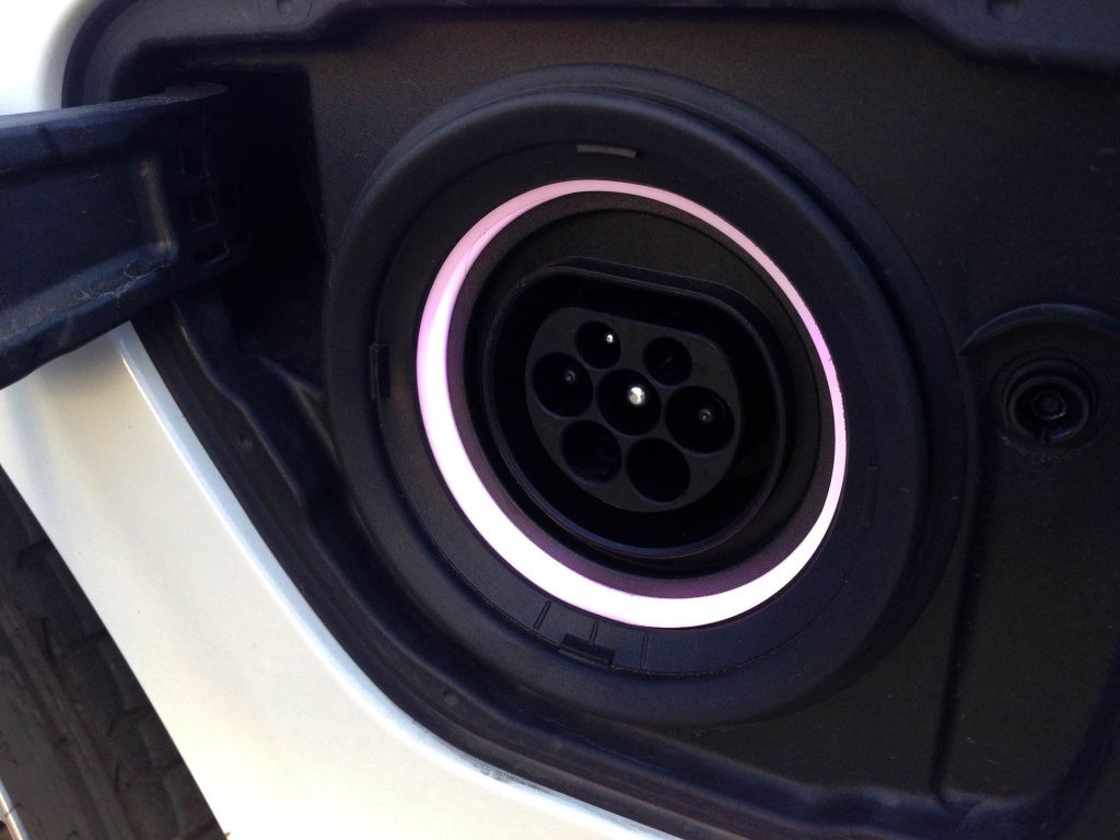 BMW 330e plug-in hybrid - Imagine 17