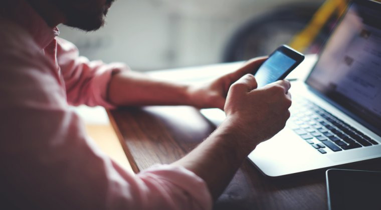 Statistică: Tinerii români, printre codașii Europei la competențe digitale
