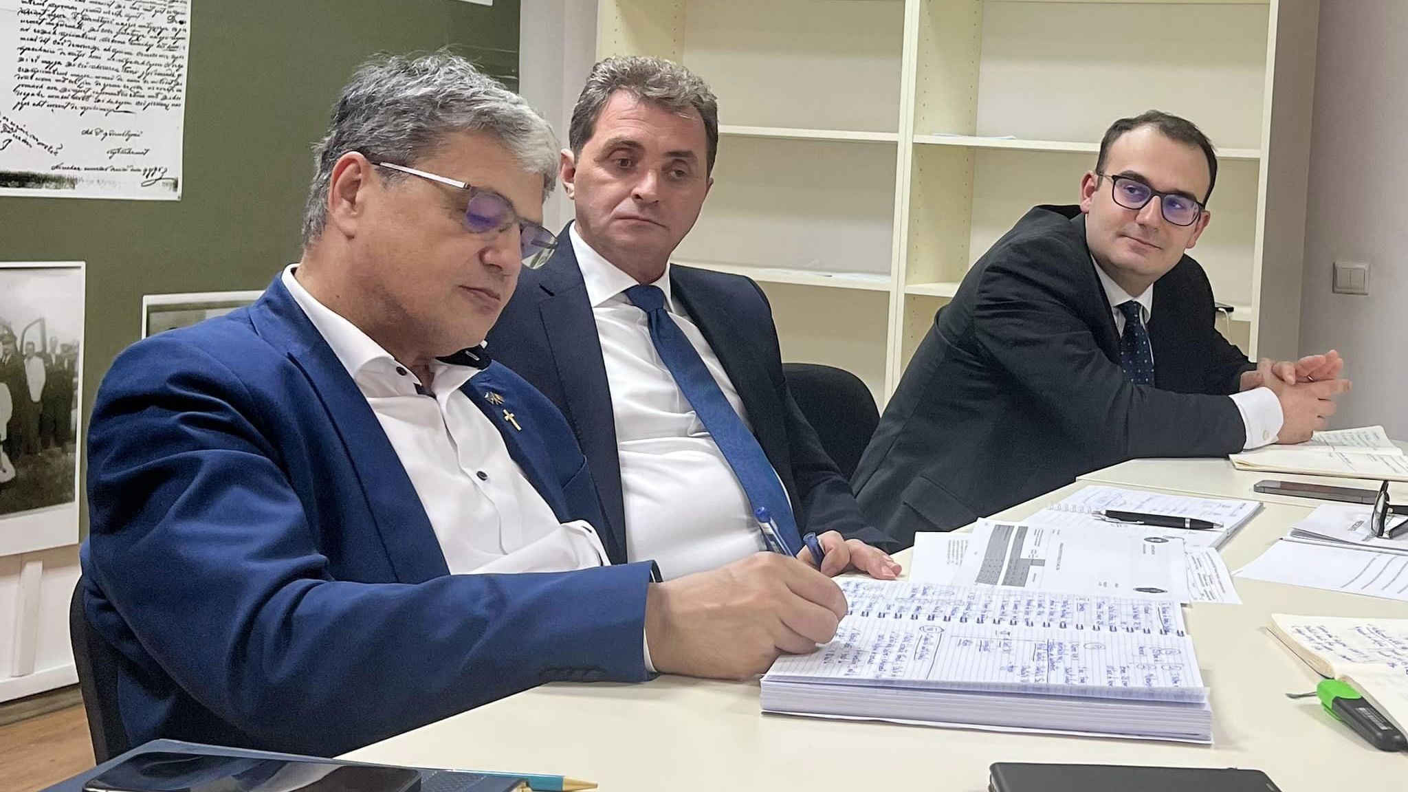 Statul se împrumută cu peste 1,7 mld. lei ca să mai cârpească gaura din buget