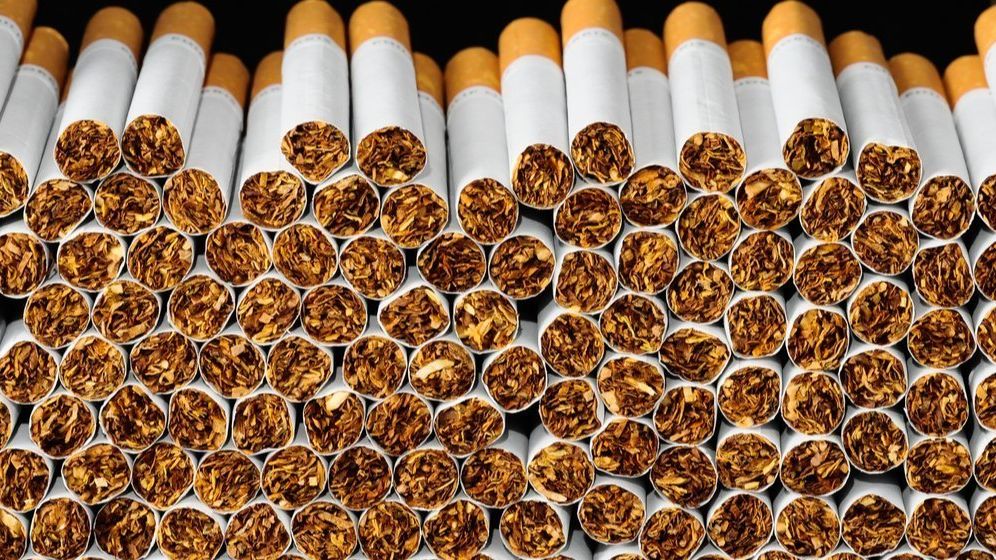 Un bulgar a vrut să introducă ilegal în țară peste 35.000 de țigări cu taxiul