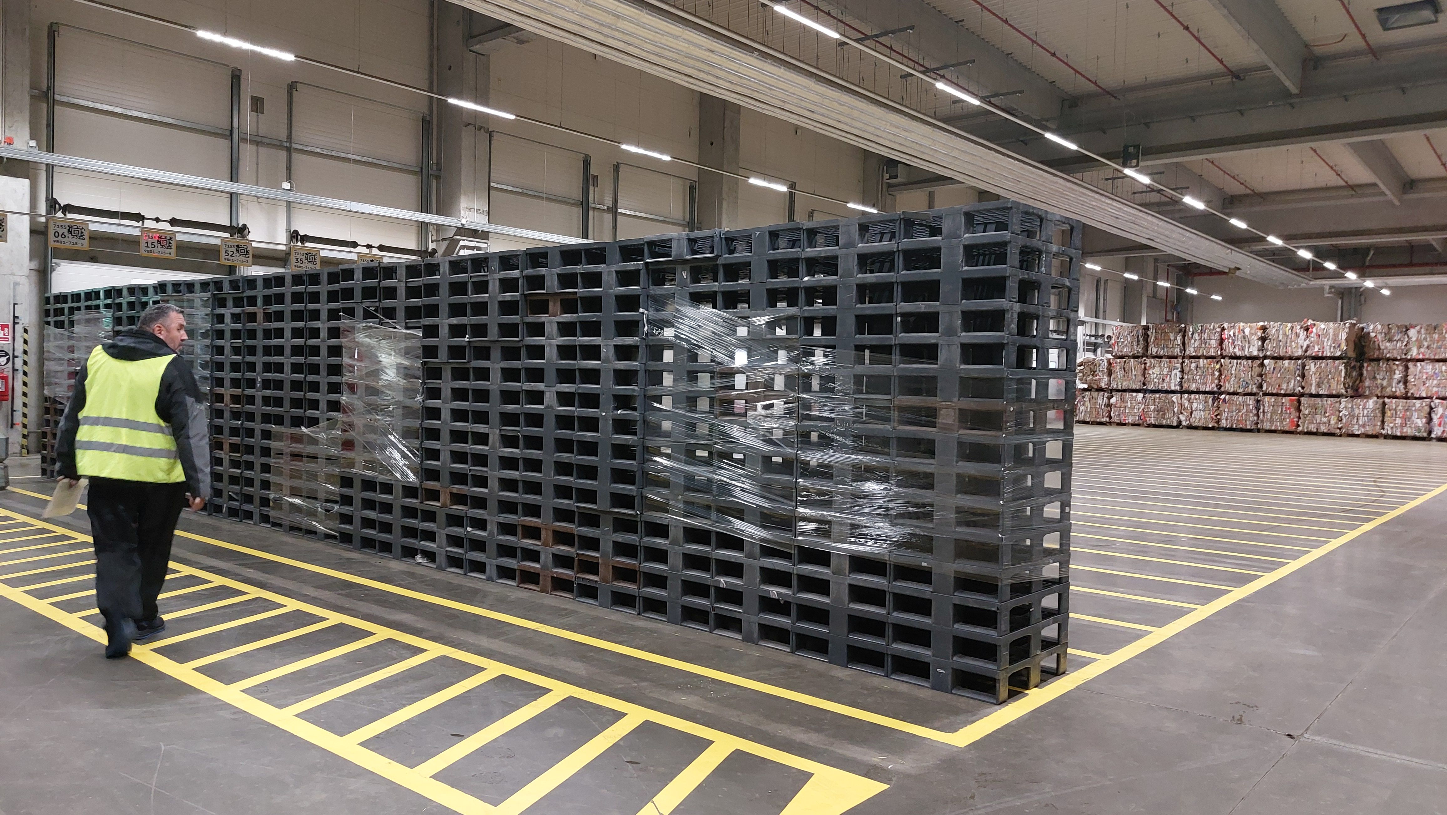 FOTO | ”Mașinăria” din spatele magazinelor Kaufland: Imagini exclusive din centrul logistic de la Turda al nemților - Poza 20