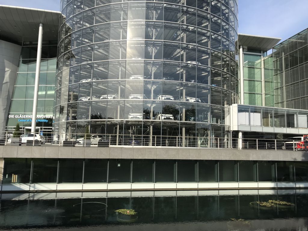 Volkswagen Transparent Factory - Imagine 8