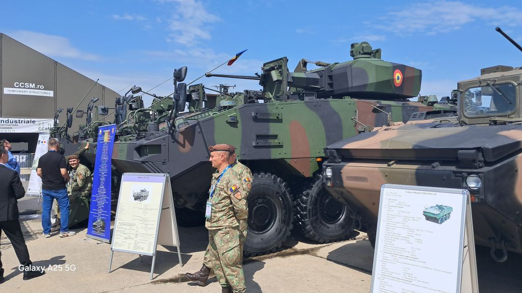 FOTO | BSDA, cea mai mare expoziție de tehnică militară, a început la București - Imagine 6