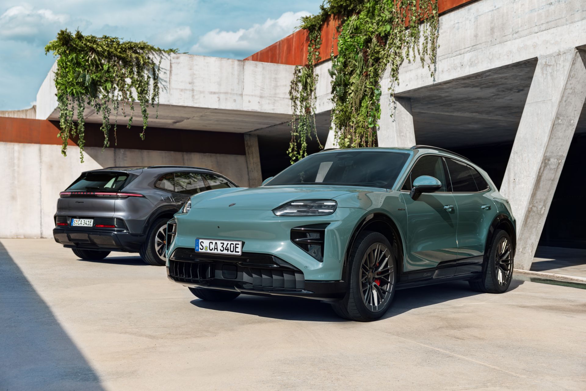 FOTO | Cel mai puternic Porsche din toate timpurile este aici. Noul Cayenne Electric aduce tehnologie futuristă și un preț cu cinci zerouri - Poza 11