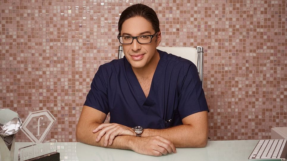 (P) Ce este absolut necesar de știut despre modelarea și mărirea buzelor cu acid hialuronic by Dr-Renert!