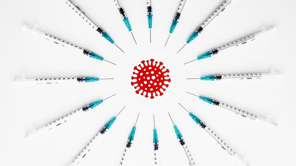 Omicron e în România, dar vaccinarea e tot mai lentă. Doar 6.000 de români s-au vaccinat cu prima doză, în ultimele 24 de ore