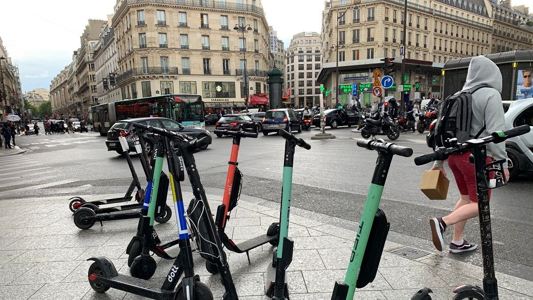 Parlamentarii au votat legea pentru introducerea RCA obligatorie la trotinete și biciclete