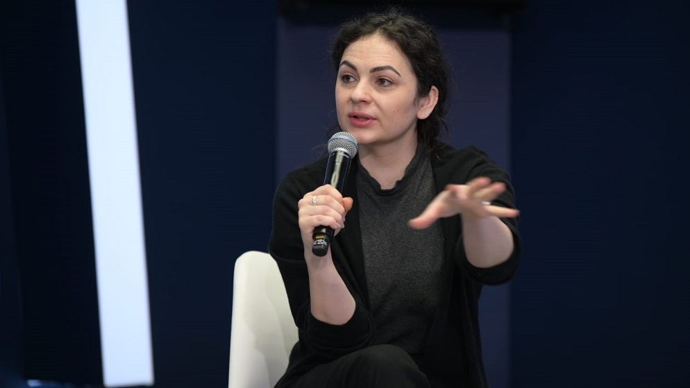 Cum pot fi convinși românii cărora nu le pasă de mediu? Amenzi sau recompense?