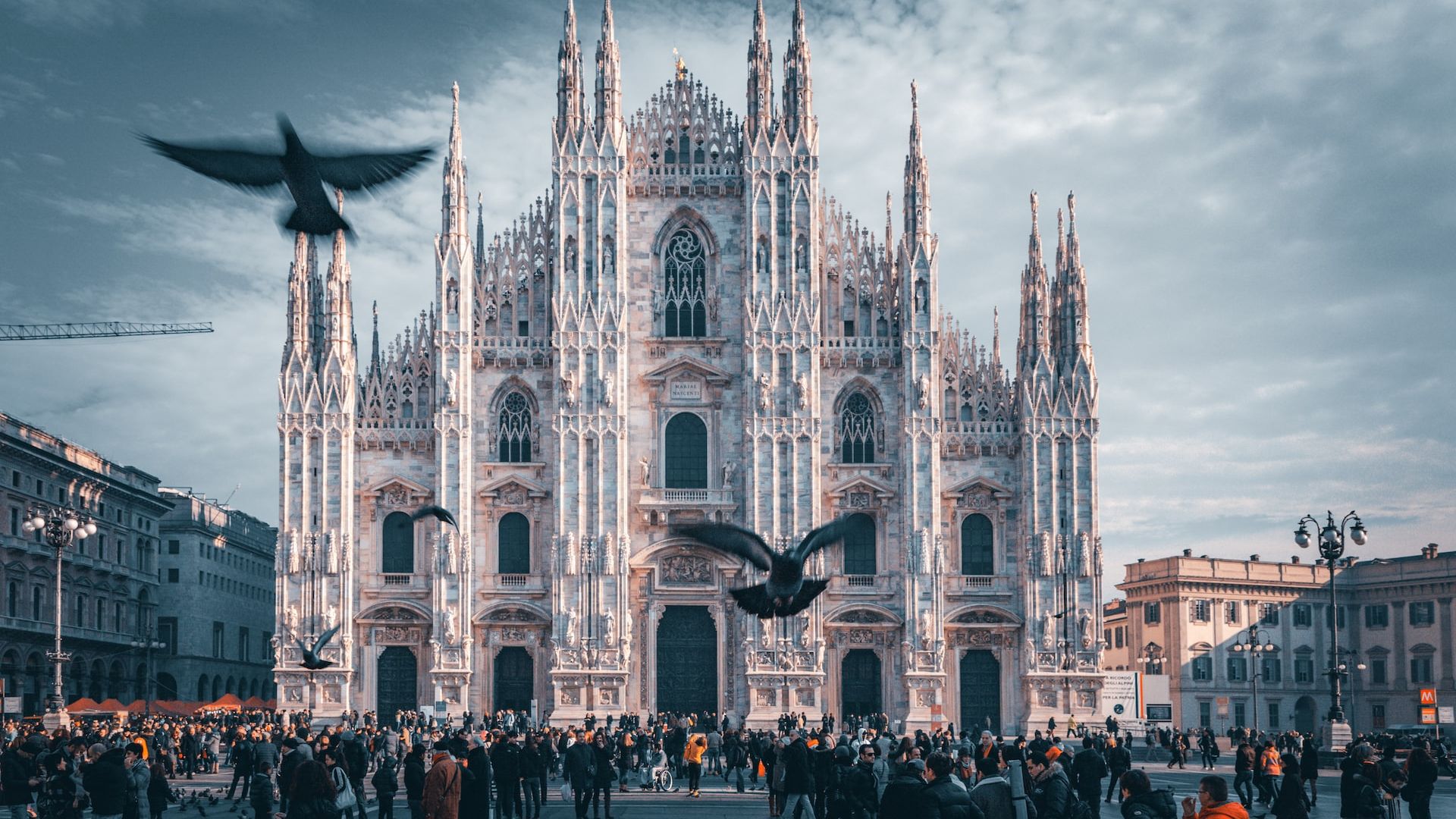 Weekend prelungit de Sf. Maria: Românii s-au săturat de plaje și preferă orașele europene în acest an. Top destinații de city-breaks