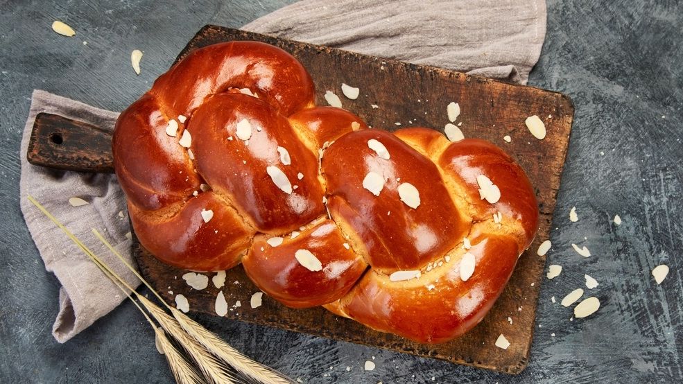 Câți cozonaci “de fiță” se vând anul acesta în România? De la Dolce & Gabbana la Dubai