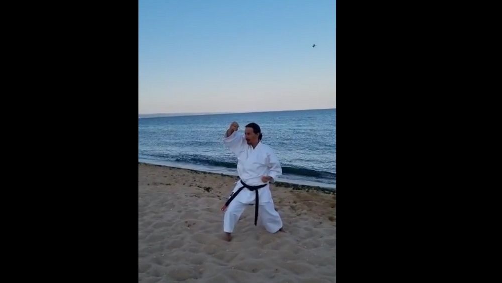 [VIDEO] Judecătorul român ”ninja” pe plajă, exclus din magistratură de CSM