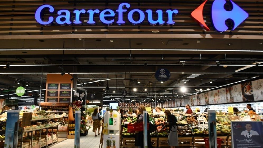 În unele magazine din Franța, Carrefour "face de râs" furnizorii care nu reduc prețurile