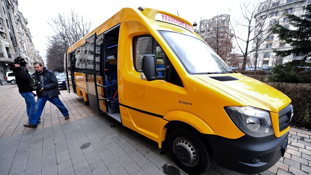 Salvați Copiii cere ministrului Educației să nu elimine gratuitatea transportului școlar
