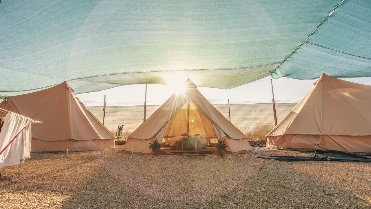 Top CINCI cele mai bune locuri de glamping din România