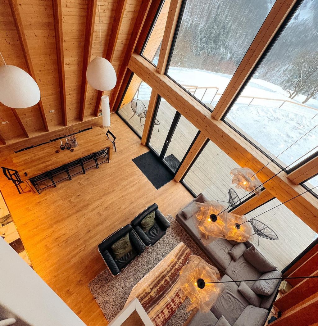 GALERIE FOTO: 5 cabane A-Frame din România unde te poți caza. Sunt la mare căutare printre cei ca - Imagine 17