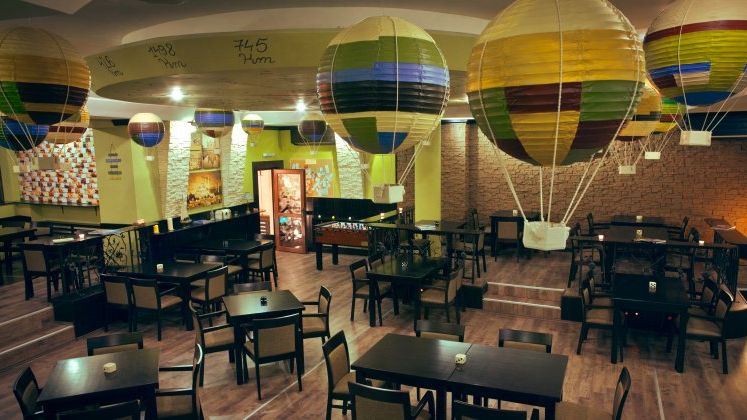 Un tanar face 1,6 mil. euro cu un restaurant in care poti sa "gusti" zeci de destinatii