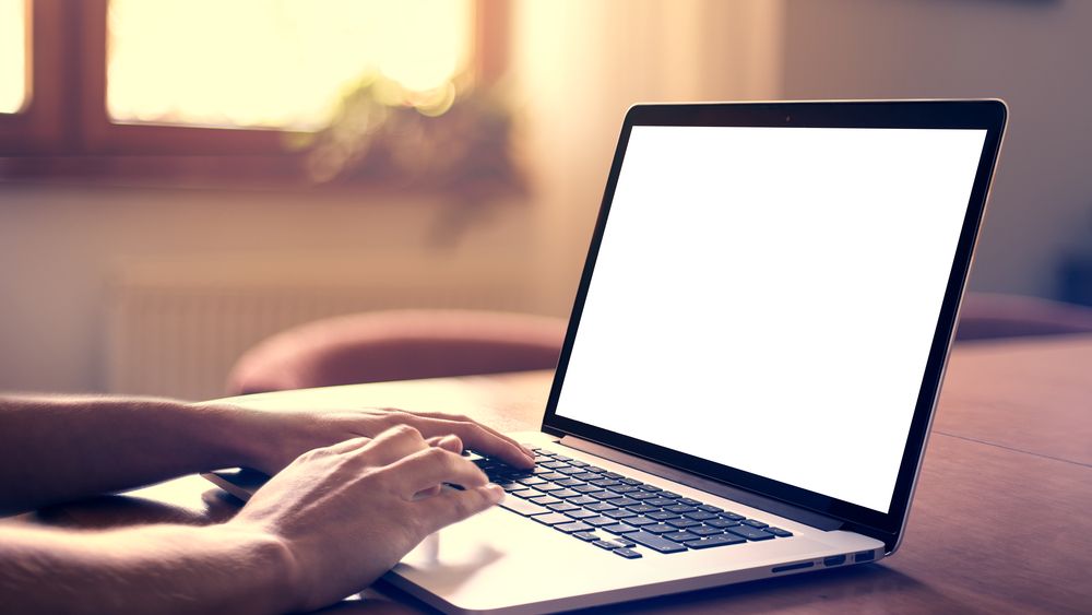 Laptopuri si calculatoare refurbished care functioneaza ca unele noi