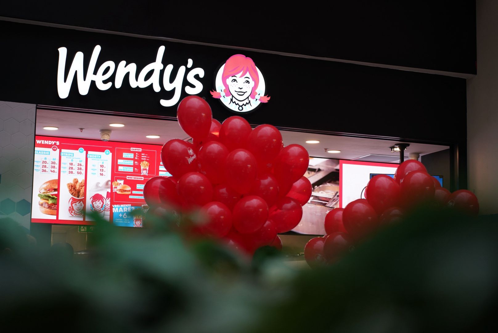 FOTO: Wendy`s a mai deschis în România un nou restaurant. Unde se află - Poza 6