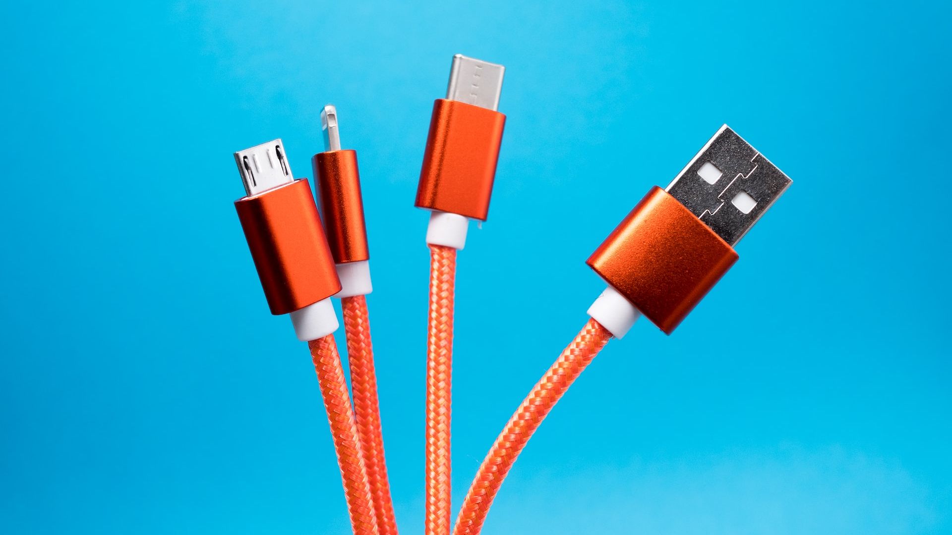 Este oficial: USB-C va fi singurul încărcător din Uniunea Europeană din 2024