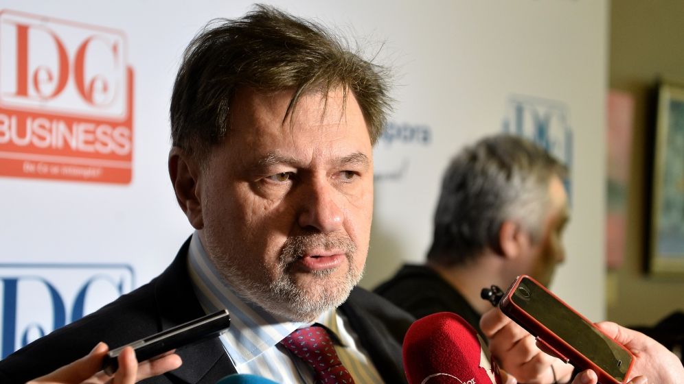 Rafila: Legea vaccinării, absolut necesară. A stat prea mult în Parlament