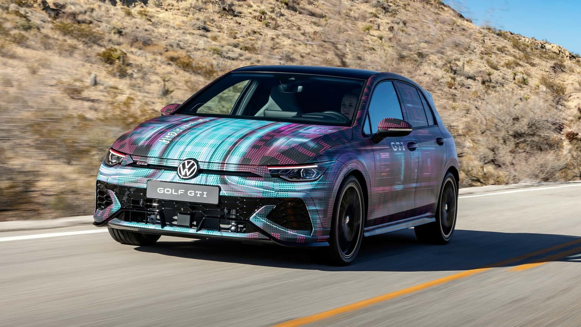 GALERIE FOTO | Volkswagen prezintă cel mai puternic Golf GTI din istorie, la Nürburgring