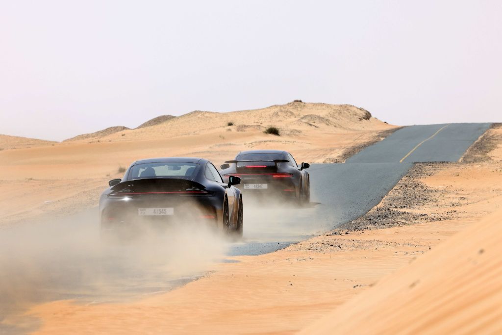 GALERIE FOTO | Porsche 911 hibrid, dezvoltarea a fost încheiată - Imagine 2